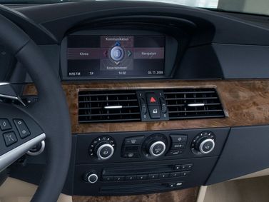 BMW 5 Series V (E60/E61) Рестайлинг, Универсал 5 дв. — центральная консоль