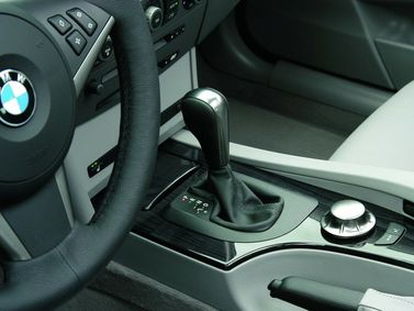 BMW 5 Series V (E60/E61)، واجون 5 أبواب — محدد ناقل الحركة