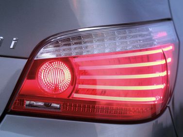 BMW 5 Series عملية فيس ليفت V (E60/E61)، سيدان — المصباح الخلفي
