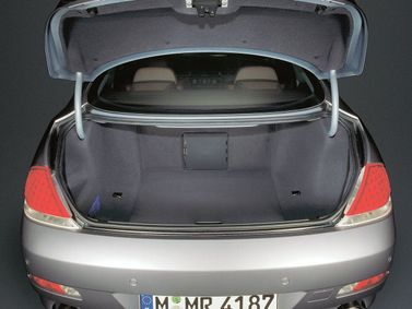 BMW 6 Series II (E63/E64)، كوبيه — حجرة الأمتعة