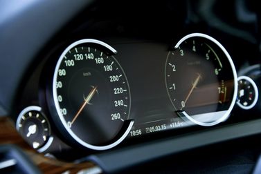BMW 6 Series III (F06/F13/F12/ F06/F13/F12) عملية فيس ليفت، قابلة للتحويل — لوحة العدادات