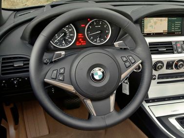 BMW 6 Series فيس ليفت الثاني (E63/E64)، قابلة للتحويل — منطقة السائق