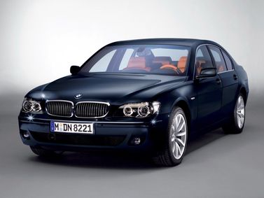 BMW 7 Series عملية فيس ليفت IV (E65/E66)، سيدان — منظر أمامي أيمن