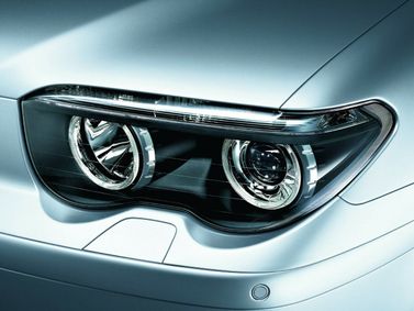 BMW 7 Series IV (E65/E66)، سيدان Long — المصباح الأمامي
