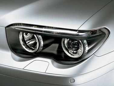 BMW 7 Series IV (E65/E66)، سيدان — المصباح الأمامي