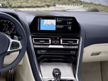 BMW 8 Series II (خ14/ج15/ج16)، سيدان Gran Coupe — الكونسول الوسطي