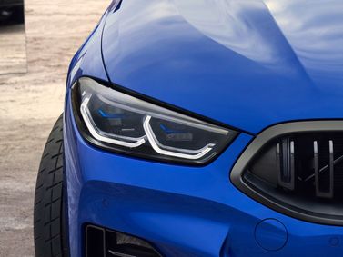 BMW 8 Series عملية فيس ليفت II (G14/G15/G16)، كوبيه — المصباح الأمامي