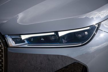 BMW iX I (I20)، دفع رباعي 5 أبواب — المصباح الأمامي