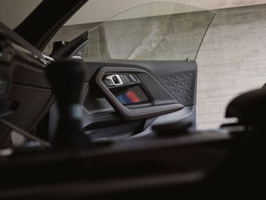 BMW M2 عملية فيس ليفت G87، كوبيه — تفصيل داخلي