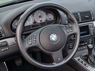 BMW M3 III (E46)، قابلة للتحويل — منطقة السائق