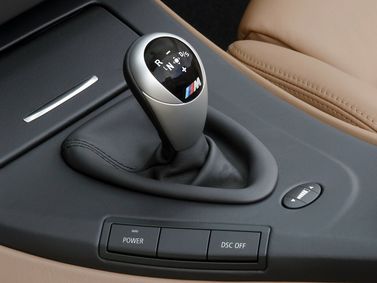 BMW M3 IV (E90)، قابلة للتحويل — محدد ناقل الحركة