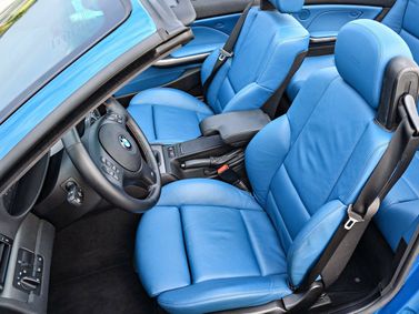 BMW M3 III (E46)، قابلة للتحويل — المقاعد الأمامية