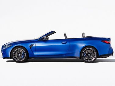 BMW M4 G82/G83، قابلة للتحويل — منظر من الجانب الأيسر