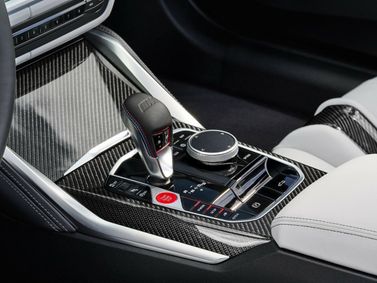 BMW M4 G82/G83، قابلة للتحويل — محدد ناقل الحركة