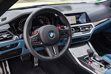 BMW M4 G82/G83، كوبيه — منطقة السائق