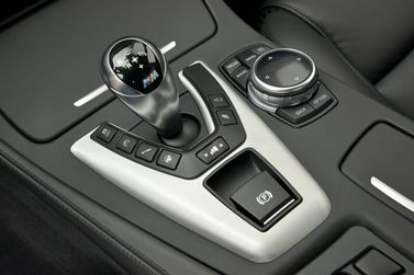 BMW M5 عملية فيس ليفت V (F10)، سيدان — محدد ناقل الحركة