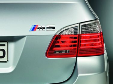BMW M5 IV (E60/E61)، واجون 5 أبواب — الجزء الخلفي من السيارة عن قرب