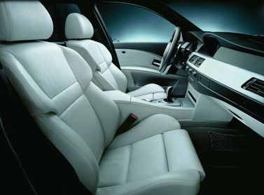 BMW M5 IV (E60/E61)، سيدان — منظر عام للمقصورة