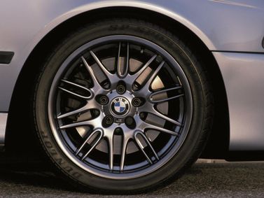 BMW M5 III (E39)، سيدان — جنط العجلة