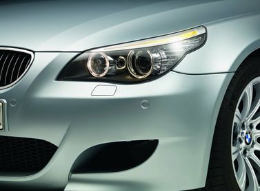 BMW M5 IV (E60/E61)، سيدان — المصباح الأمامي