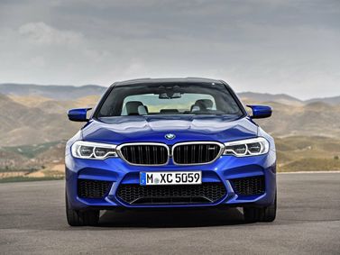BMW M5 السادس (F90)، سيدان — منظر أمامي