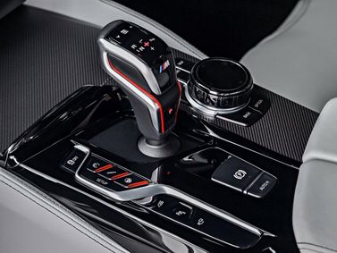 BMW M5 السادس (F90)، سيدان — محدد ناقل الحركة