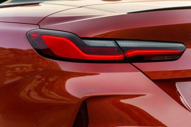 BMW M8 ط (F91/F92/F93)، قابلة للتحويل — المصباح الخلفي