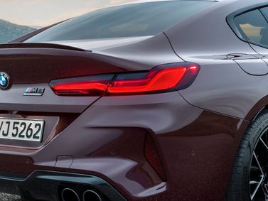 BMW M8 ط (F91/F92/F93)، سيدان Gran Coupe — الجزء الخلفي من السيارة عن قرب