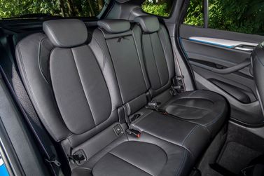 BMW X1 II (F48) فيس ليفت II (F48)، دفع رباعي 5 أبواب — المقاعد الخلفية