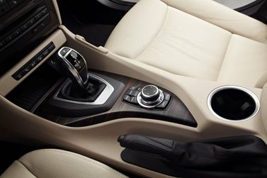 BMW X1 I (E84) فيس ليفت، دفع رباعي 5 أبواب — الكونسول الوسطي
