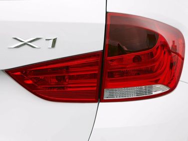 BMW X1 I (E84)، دفع رباعي 5 أبواب — المصباح الخلفي