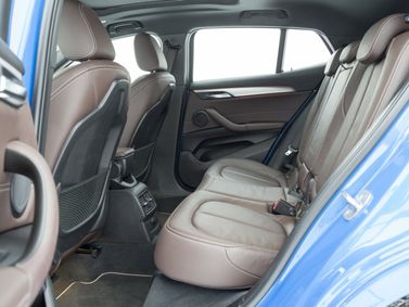 BMW X2 I (F39), Внедорожник 5 дв. — задние сиденья