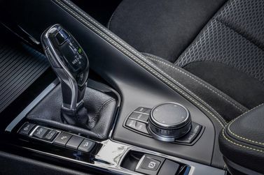 BMW X2 I (F39), Внедорожник 5 дв. — селектор коробки передач