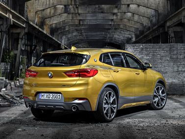 BMW X2 I (F39), Внедорожник 5 дв. — вид сзади справа