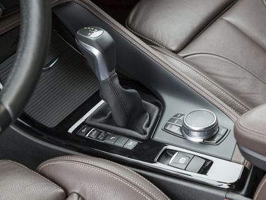 BMW X2 I (F39), Внедорожник 5 дв. — центральная консоль