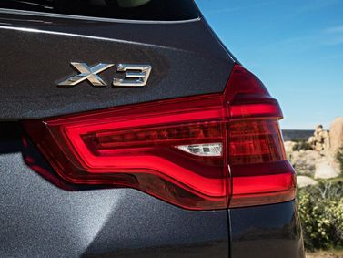 BMW X3 III (G01)، دفع رباعي 5 أبواب — المصباح الخلفي