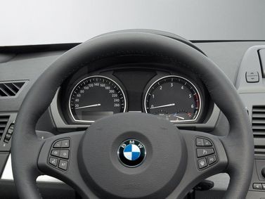 BMW X3 I (E83) فيس ليفت، دفع رباعي 5 أبواب — عجلة القيادة