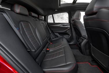 BMW X4 II (G02), Внедорожник 5 дв. — задние сиденья