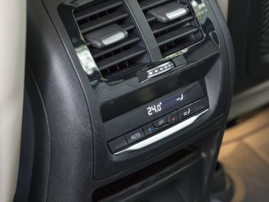 BMW X4 II (G02), Внедорожник 5 дв. — деталь интерьера