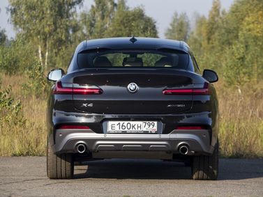 BMW X4 II (G02), Внедорожник 5 дв. — вид сзади