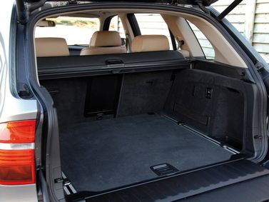 BMW X5 II (E70)، دفع رباعي 5 أبواب — حجرة الأمتعة