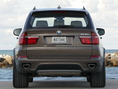 BMW X5 عملية فيس ليفت II (E70)، دفع رباعي 5 أبواب — منظر خلفي