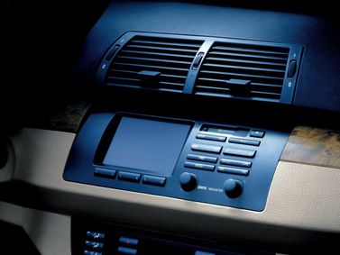 BMW X5 I (E53)، دفع رباعي 5 أبواب — شاشة نظام المعلومات والترفيه