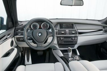 BMW X5 M I (E70)، دفع رباعي 5 أبواب — منطقة السائق