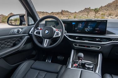 BMW X5 M عملية فيس ليفت III (F95)، دفع رباعي 5 أبواب — منطقة السائق
