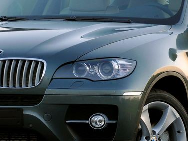 BMW X6 ط (E71)، دفع رباعي 5 أبواب — منظر أمامي أيمن