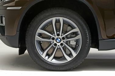 BMW X6 I (E71) فيس ليفت، دفع رباعي 5 أبواب — جنط العجلة