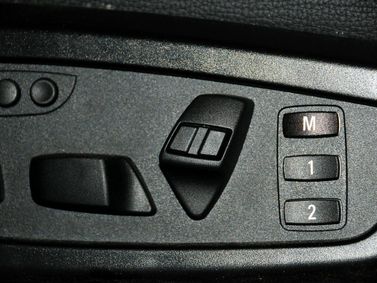 BMW X6 M I (E71) فيس ليفت، دفع رباعي 5 أبواب — تفصيل داخلي
