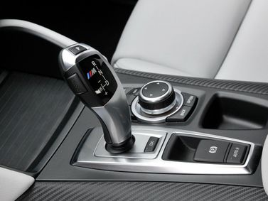 BMW X6 M ط (E71)، دفع رباعي 5 أبواب — محدد ناقل الحركة
