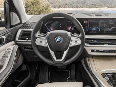 BMW X7 I (G07) Рестайлинг, Внедорожник 5 дв. — место водителя